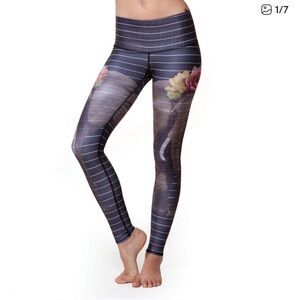 Teeki elephant leggings flower floral striped gray Yoga pants small S long